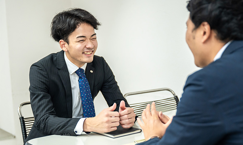 先輩社員インタビュー